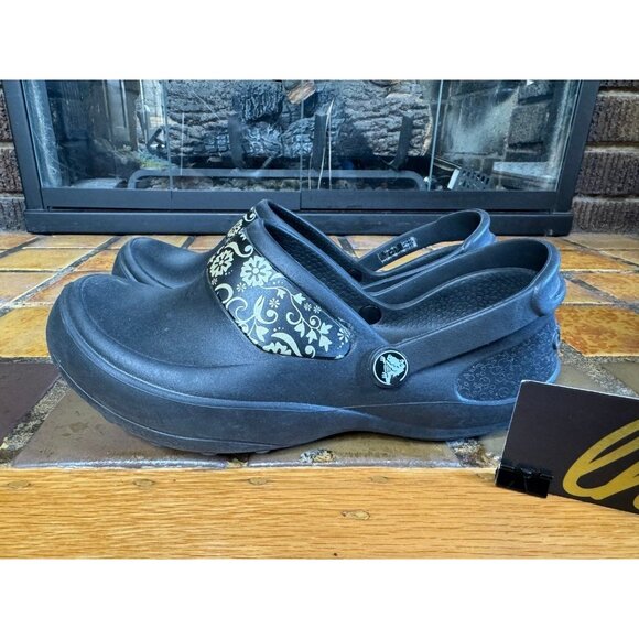 Women’s 7 Crocs Mercy Graphic Slip Resistant Nursing Work Shoes 10876 - Picture 5 of 9